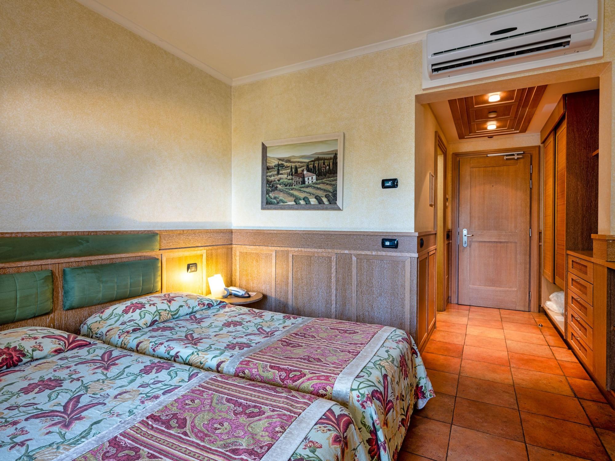 Active Paradiso & Golf Hotel 4*